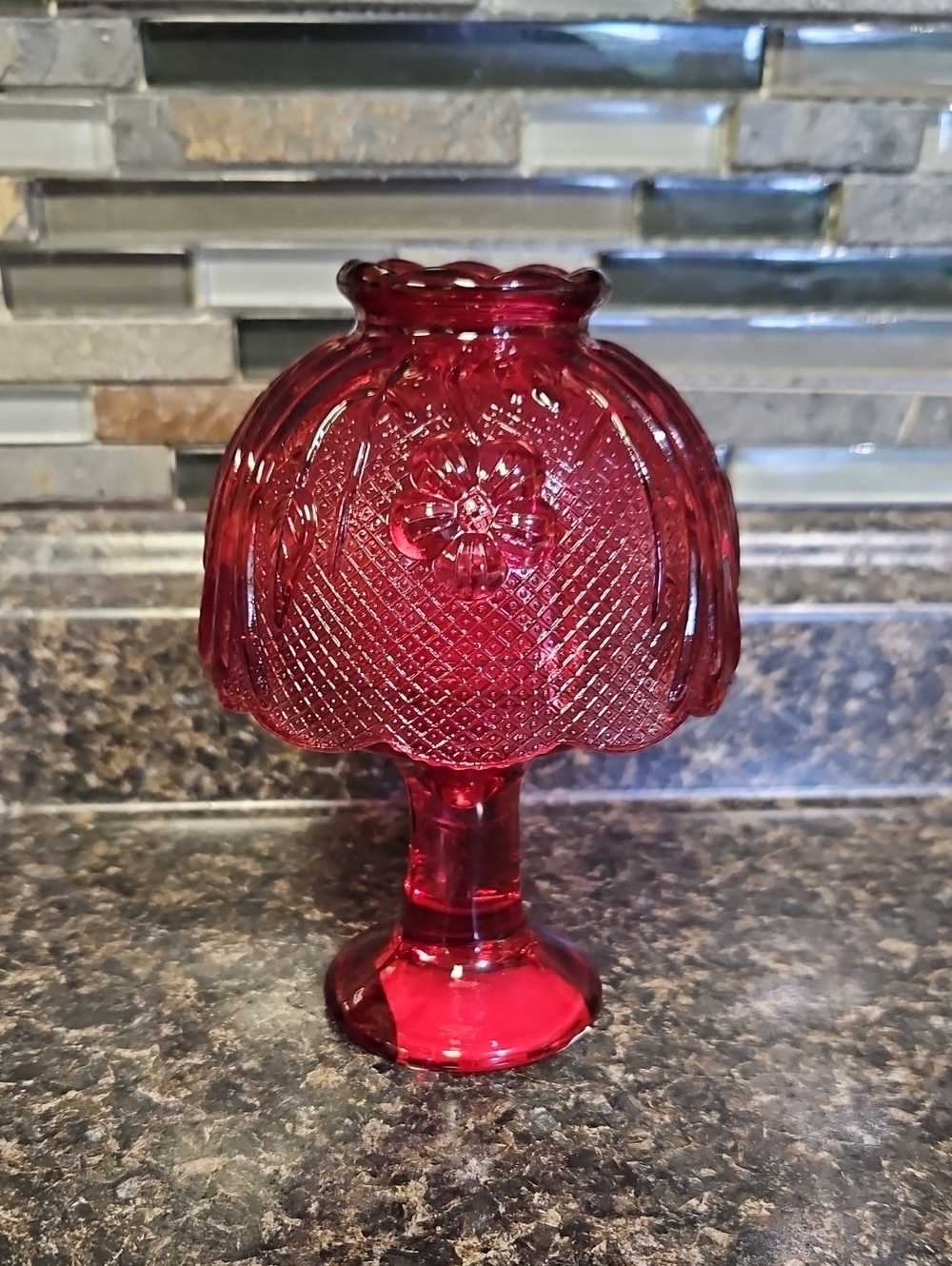 Vintage Indiana Glass cranberry red fairy lamp - Picture 2 of 7